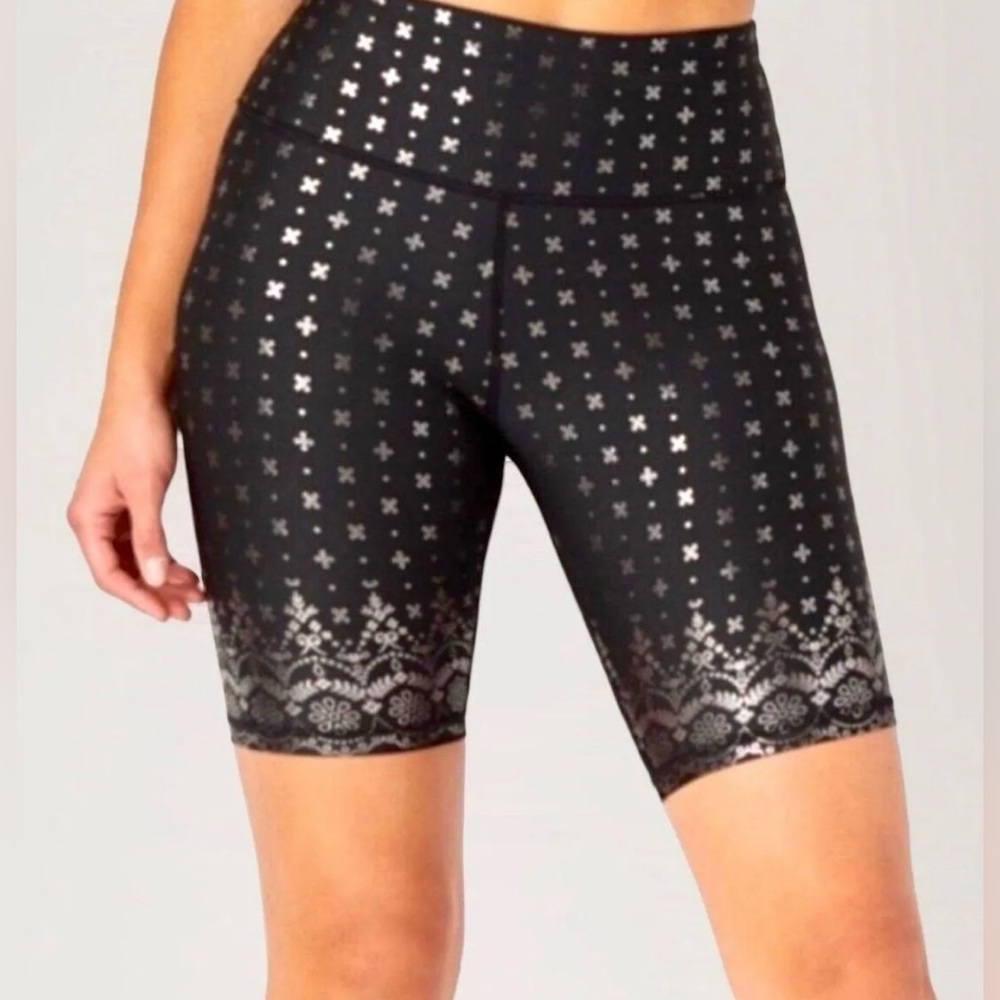 NWT GLYDER High Power Women's Black and Silver High Power Bike Short XS
